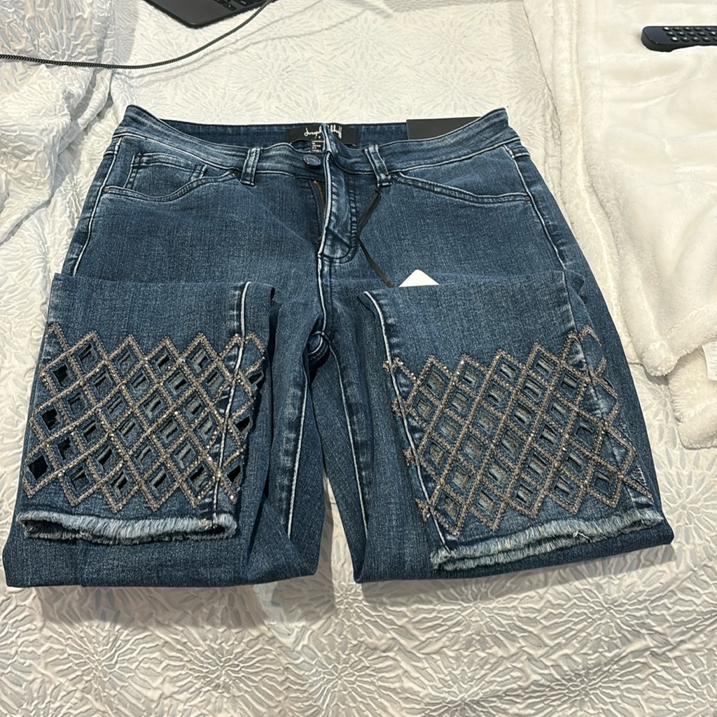 Brand New Tabs Joseph Ribkoff Jeans